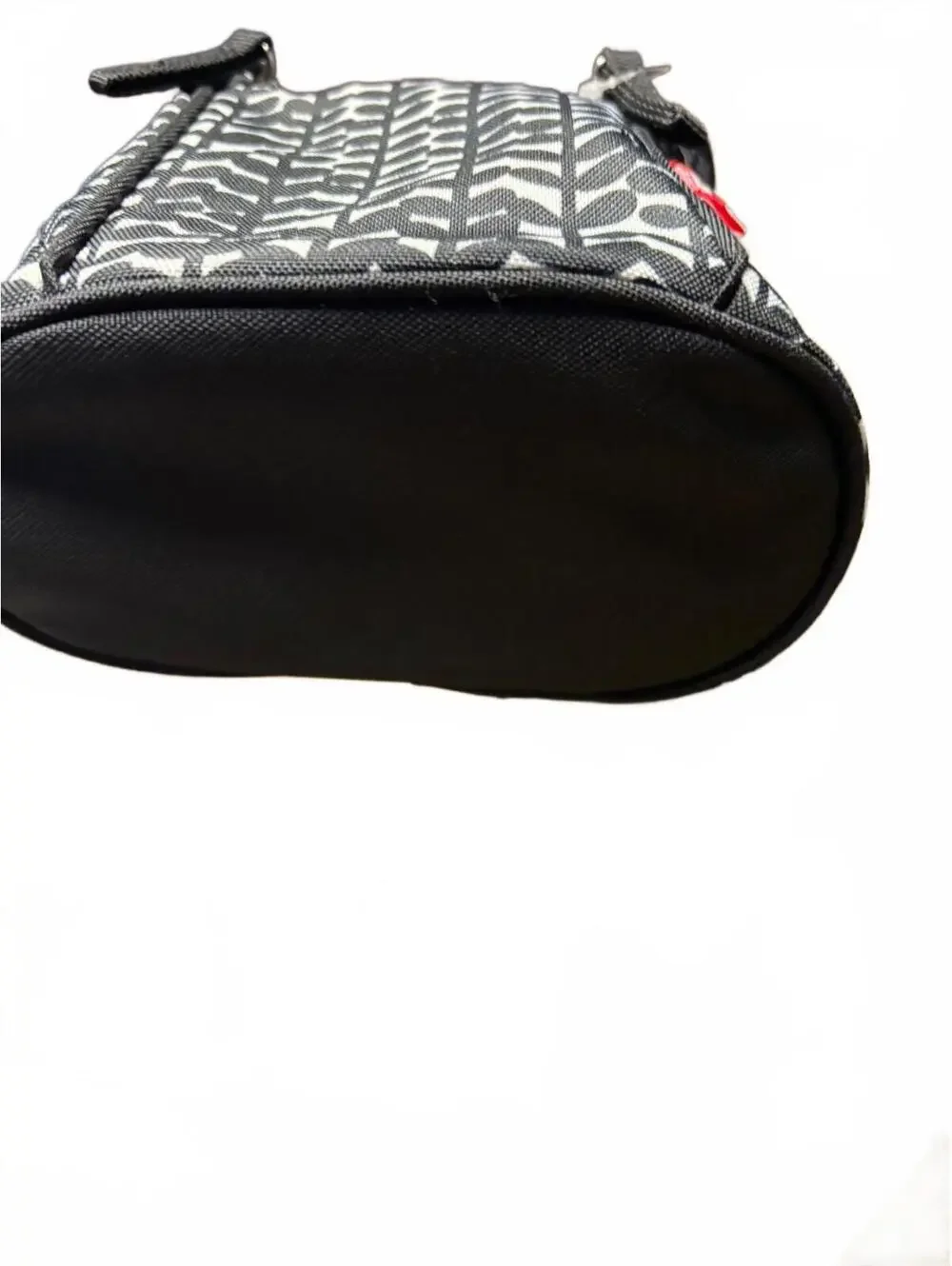 Skip Hop Skidaddle Insulated Bottle Bag in Black and White